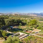 Cortijo La Almazara Hotel
