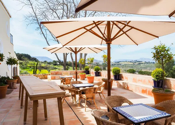 Cortijo La Almazara Hotel