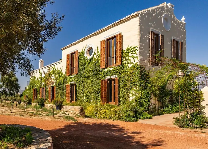 Cortijo La Almazara Hotel 3*