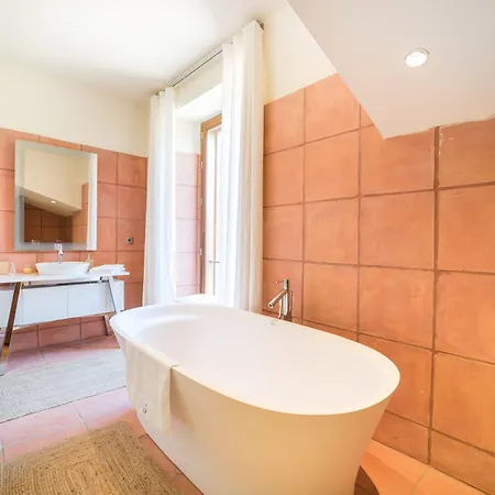 Hotell Cortijo La Almazara 3*