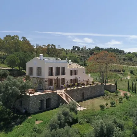 Cortijo La Almazara فندق 3*