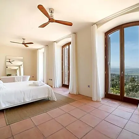 Готель Cortijo La Almazara