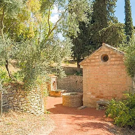 Cortijo La Almazara Готель 3*