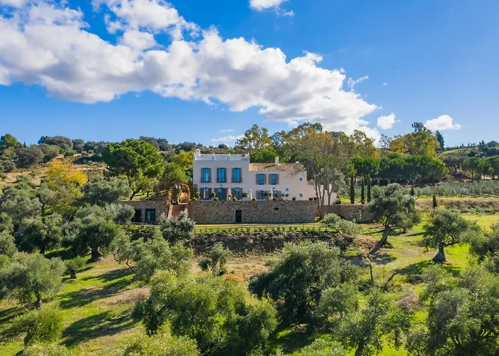 Hotell Cortijo La Almazara 3*