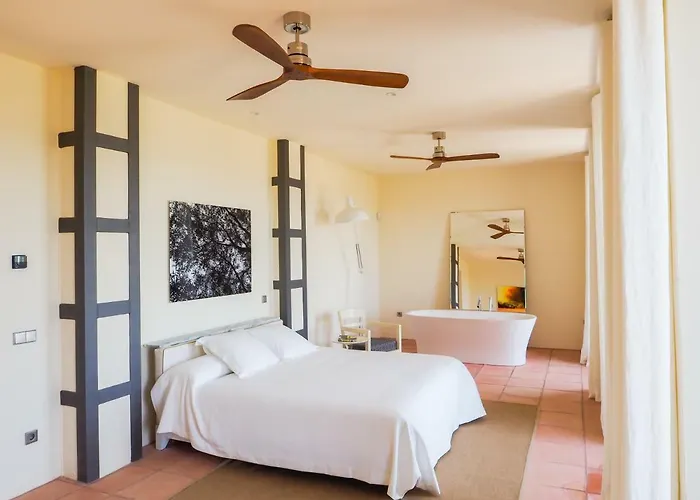 Cortijo La Almazara 3*