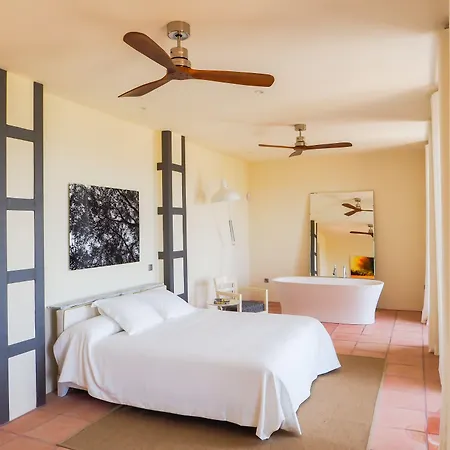 Cortijo La Almazara 3* ロンダ